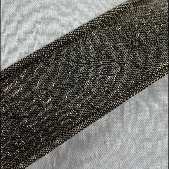 Awesome vintage  silver metallic mesh with brass tone belt x small - Picture 12 of 14